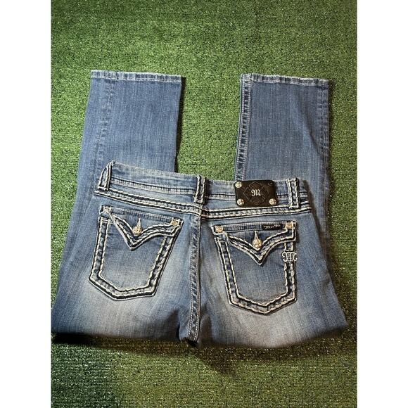 Miss Me Easy Capri Distressed Denim Women’s 30x25.5 Embellished Y2K Jeans - Picture 2 of 11